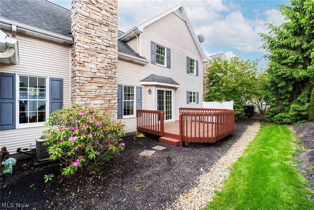 22 Fieldstone, Poland, OH 44514
