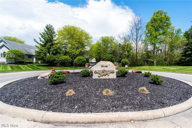22 Fieldstone, Poland, OH 44514