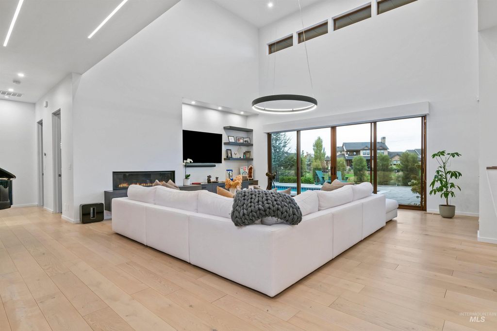 1436 W Windbreaker Lane, Eagle, ID 83616 photo 4