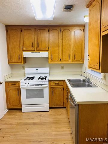 512 HOLLOW WOOD Road, Montgomery, AL 36109