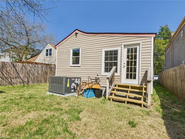 7411 Hughart ST, Norfolk, VA 23505