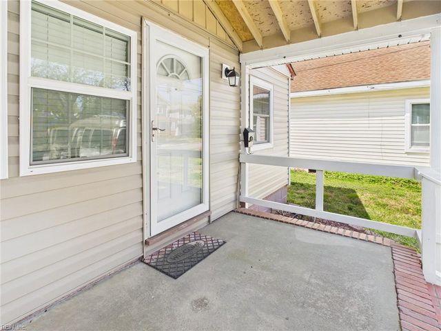 7411 Hughart ST, Norfolk, VA 23505