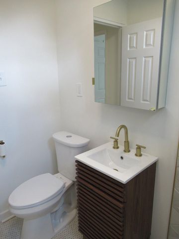 2306 COLUMBUS ST, Arlington, VA 22206
