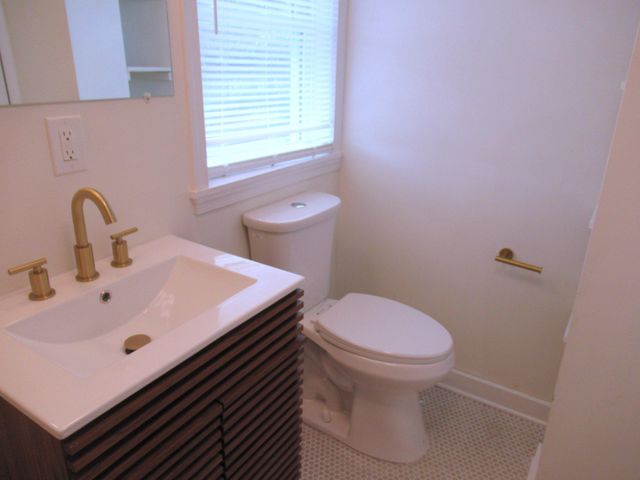 2306 COLUMBUS ST, Arlington, VA 22206