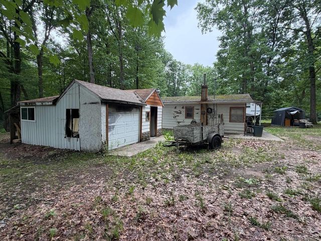 2060 Lois Street, Hayes Twp, MI 48625
