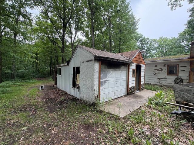 2060 Lois Street, Hayes Twp, MI 48625