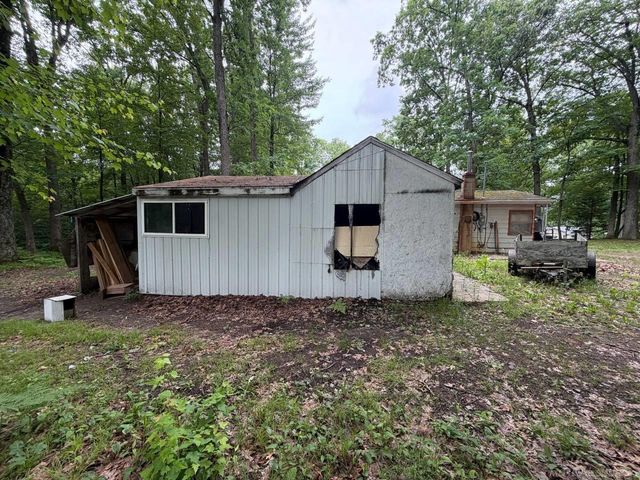 2060 Lois Street, Hayes Twp, MI 48625