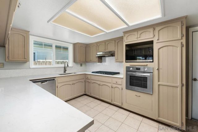 468 Manor, El Cajon, CA 92020