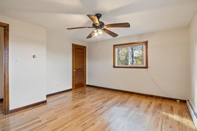 68 Exeter Road, Kingston, NH 03848