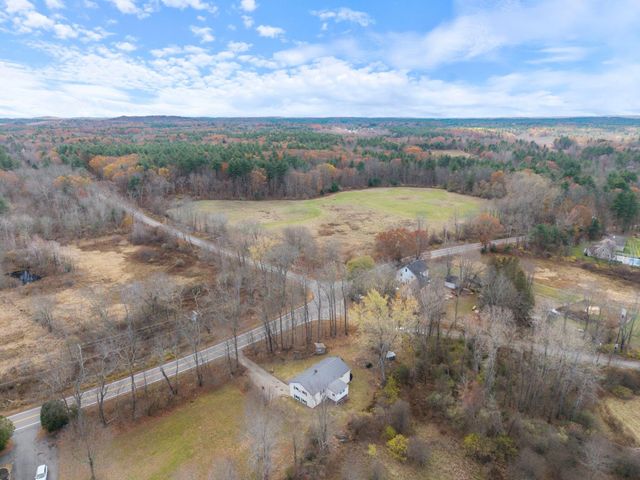 68 Exeter Road, Kingston, NH 03848