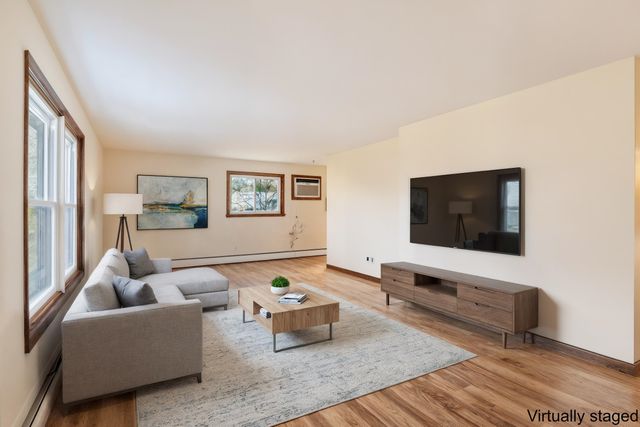 68 Exeter Road, Kingston, NH 03848