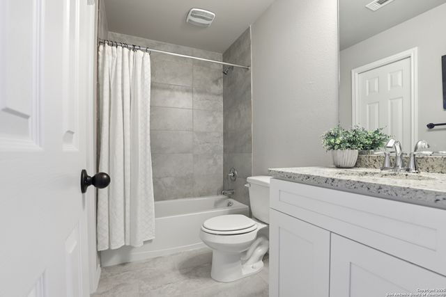 8615 Valentina Way, San Antonio, TX 78245