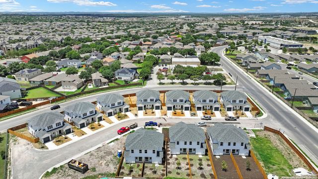 8615 Valentina Way, San Antonio, TX 78245