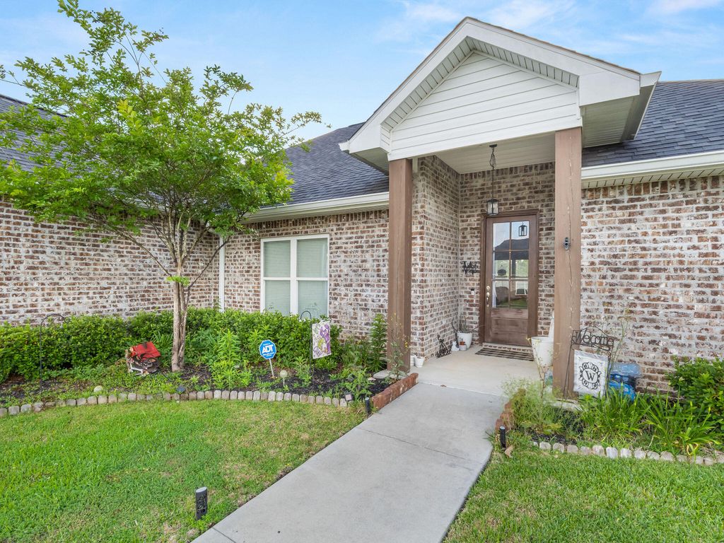2006 Luke, Deridder, LA 70634