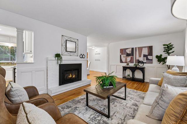 3416 Robinwood Spur, Minnetonka, MN 55305