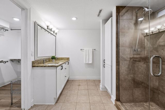 3416 Robinwood Spur, Minnetonka, MN 55305