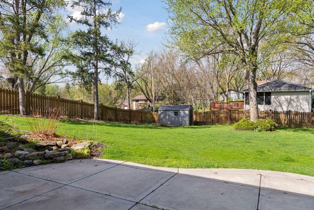 3416 Robinwood Spur, Minnetonka, MN 55305