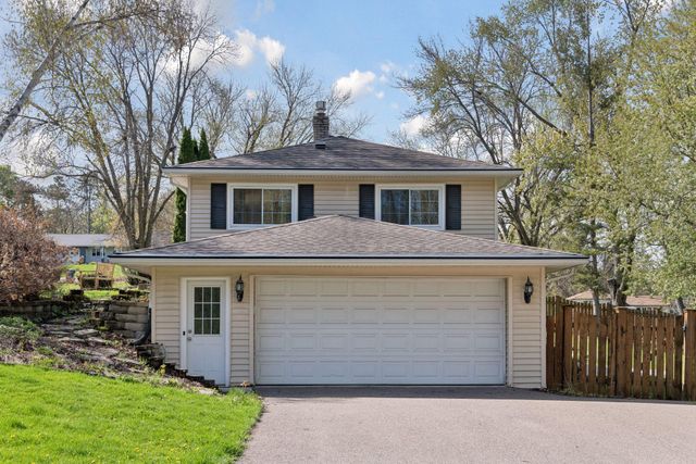 3416 Robinwood Spur, Minnetonka, MN 55305