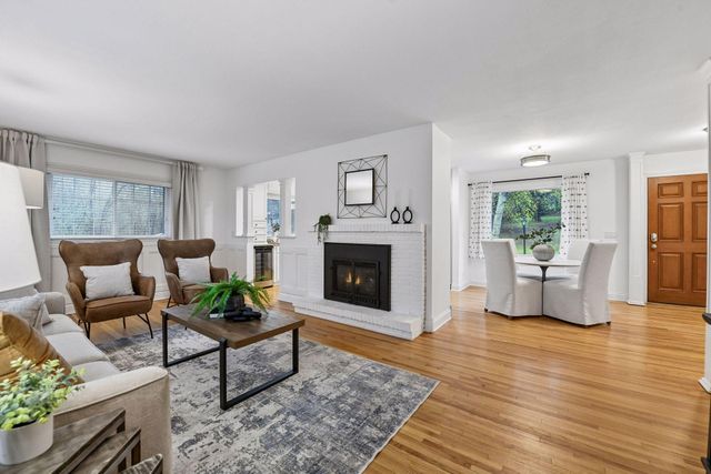 3416 Robinwood Spur, Minnetonka, MN 55305