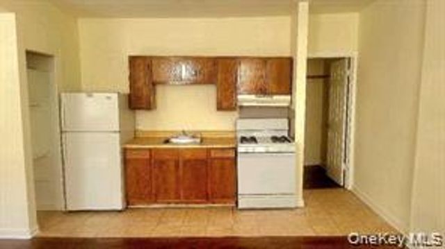 458-460 Main St, Poughkeepsie, NY 12601