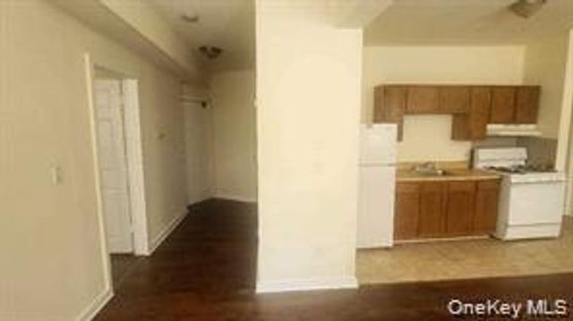 458-460 Main St, Poughkeepsie, NY 12601