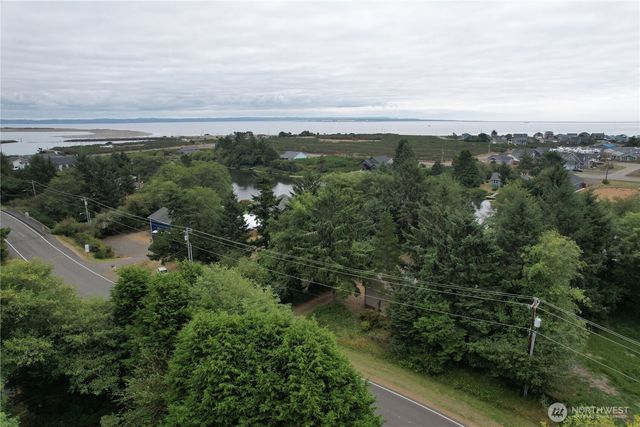 991 Mount Olympus Avenue SE, Ocean Shores, WA 98569