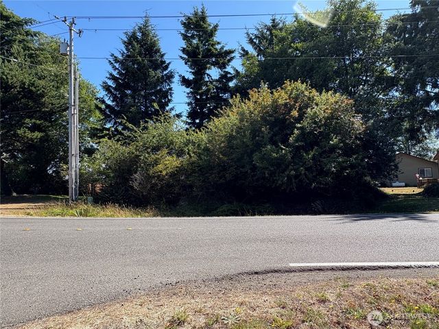 991 Mount Olympus Avenue SE, Ocean Shores, WA 98569