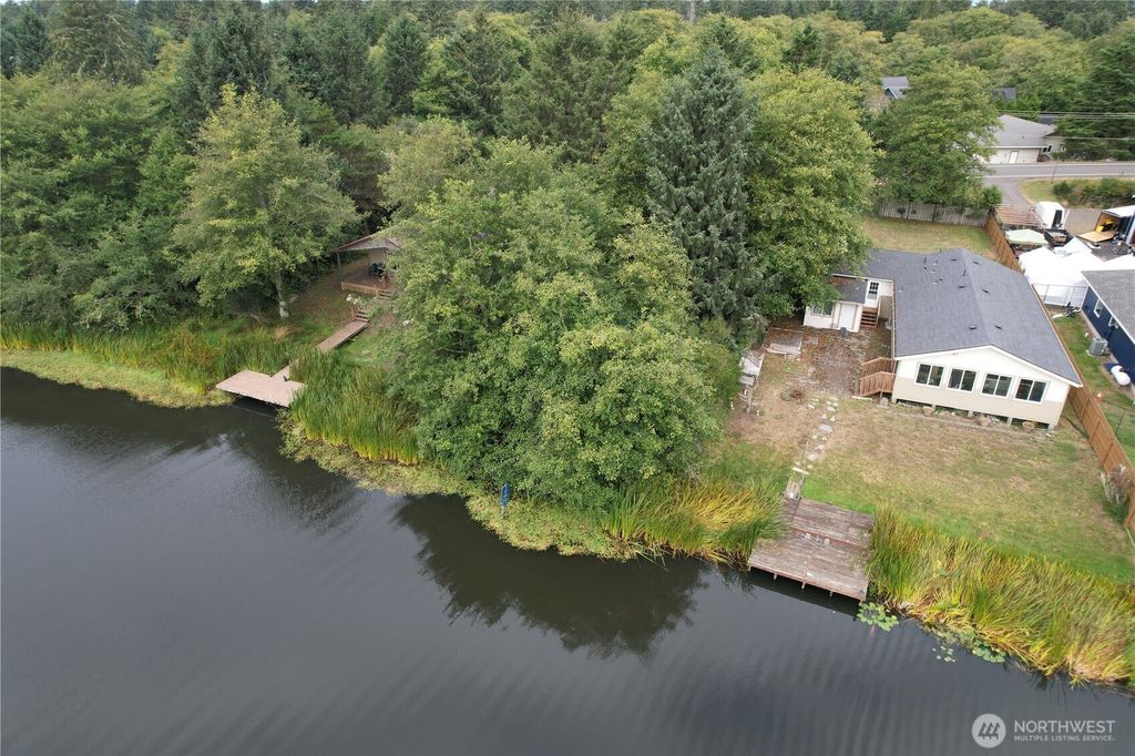 991 Mount Olympus Avenue SE, Ocean Shores, WA 98569