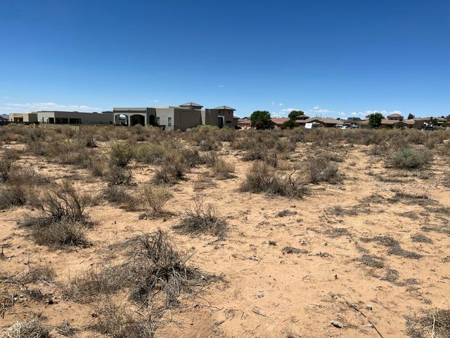 420 5th Street NE, Rio Rancho, NM 87124