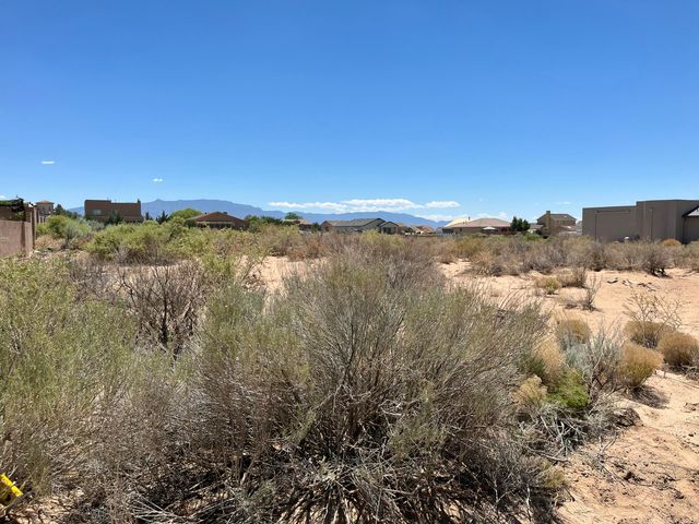 420 5th Street NE, Rio Rancho, NM 87124