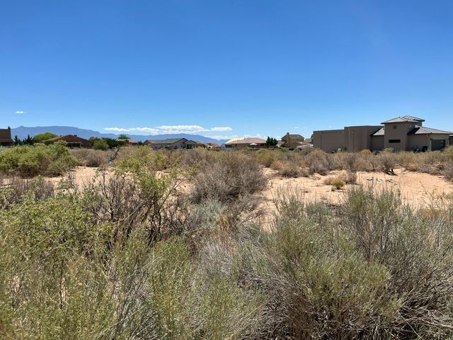 420 5th Street NE, Rio Rancho, NM 87124