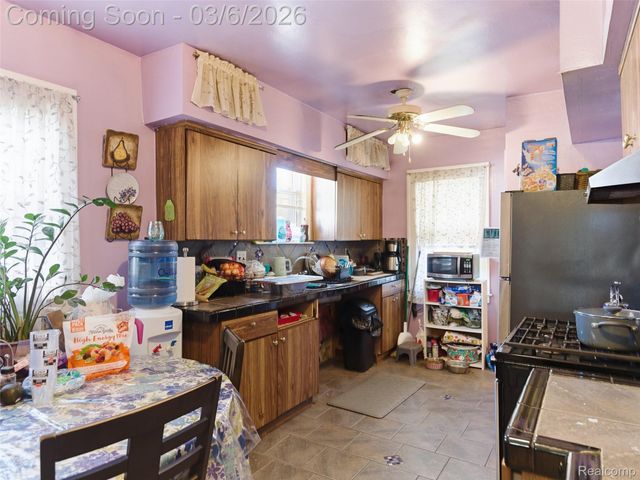 12684 Birwood Street, Detroit, MI 48238