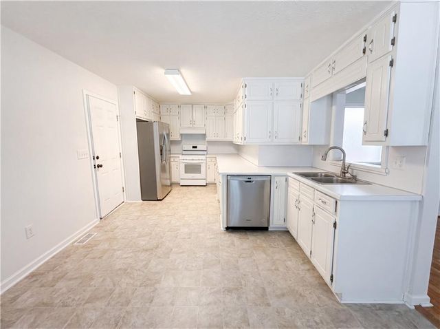 1556 Wynfield Court, Auburn, GA 30011