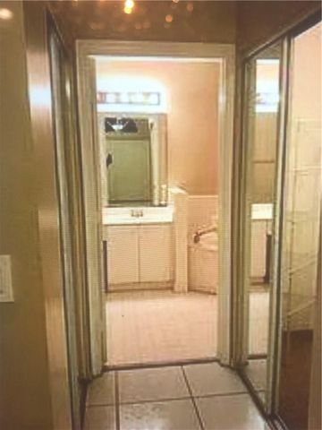 142 Gables Boulevard, Weston, FL 33326