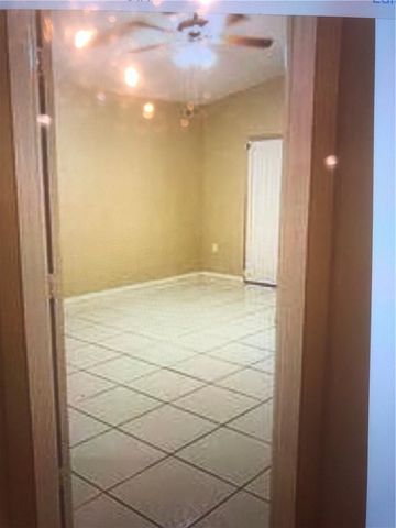 142 Gables Boulevard, Weston, FL 33326