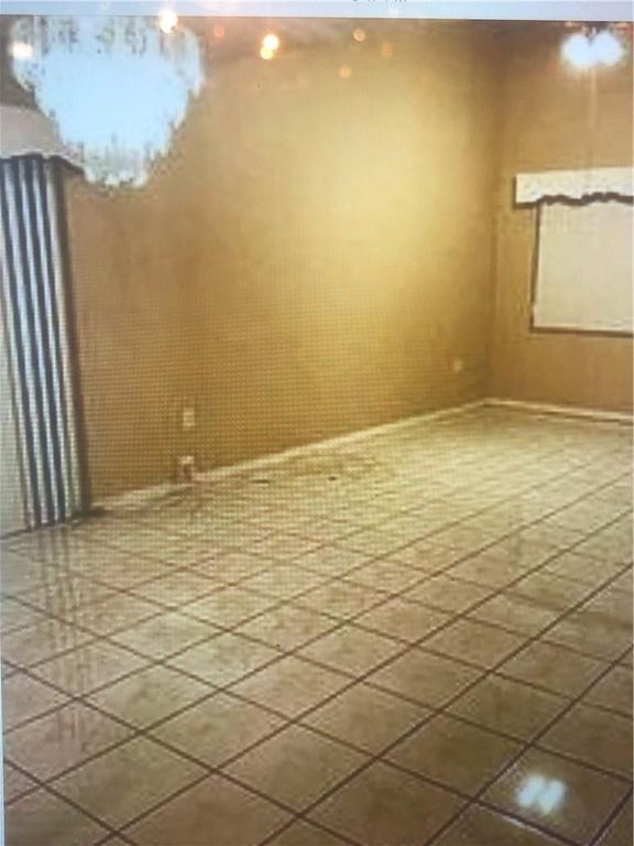 142 Gables Boulevard, Weston, FL 33326