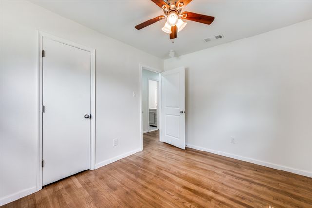 1413 Lackland Street, Arlington, TX 76010