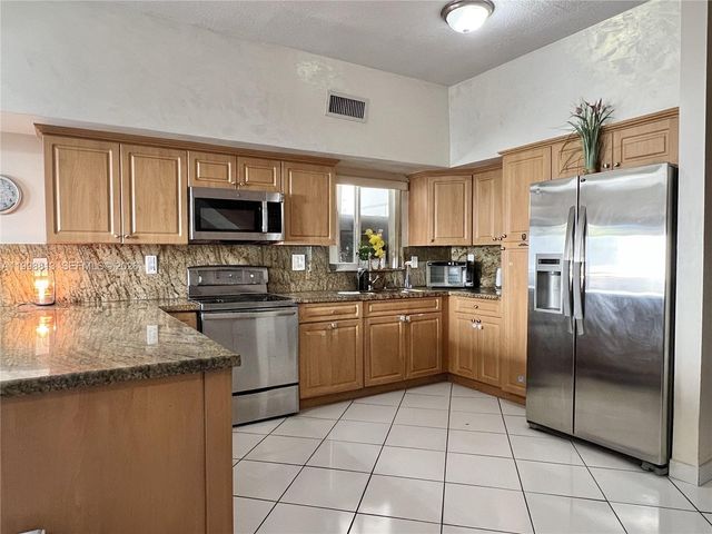 10140 SW 26th Ter, Miami, FL 33165