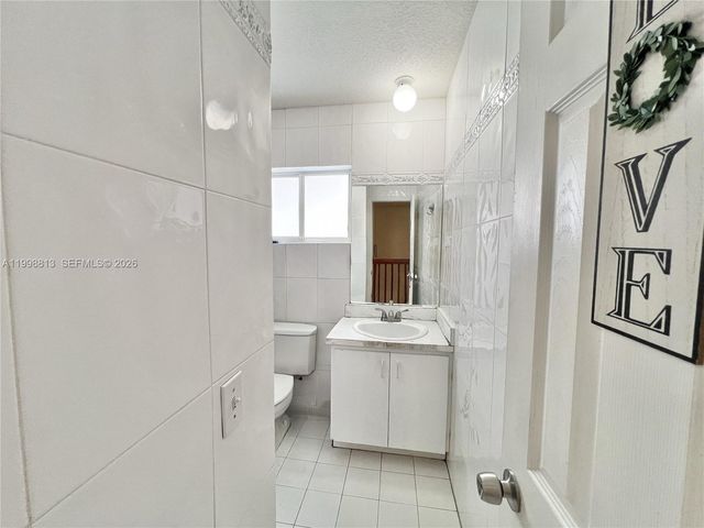 10140 SW 26th Ter, Miami, FL 33165