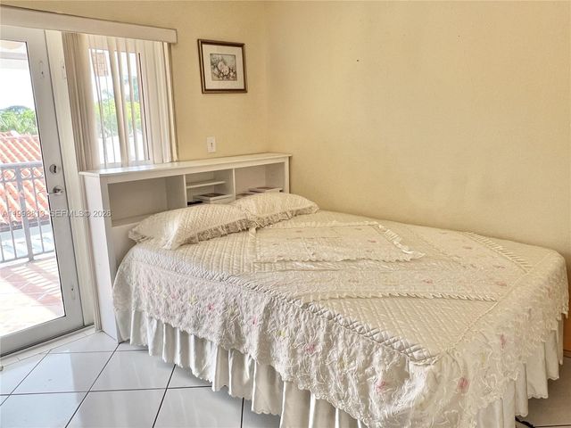 10140 SW 26th Ter, Miami, FL 33165