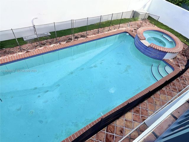 10140 SW 26th Ter, Miami, FL 33165