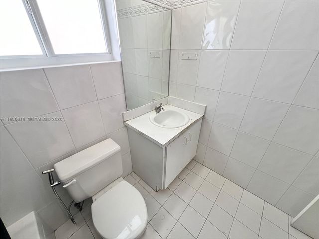 10140 SW 26th Ter, Miami, FL 33165