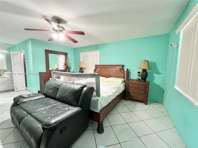 10140 SW 26th Ter, Miami, FL 33165