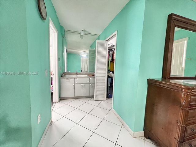 10140 SW 26th Ter, Miami, FL 33165