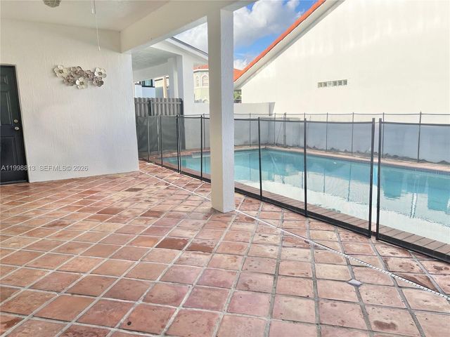 10140 SW 26th Ter, Miami, FL 33165