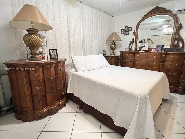 10140 SW 26th Ter, Miami, FL 33165