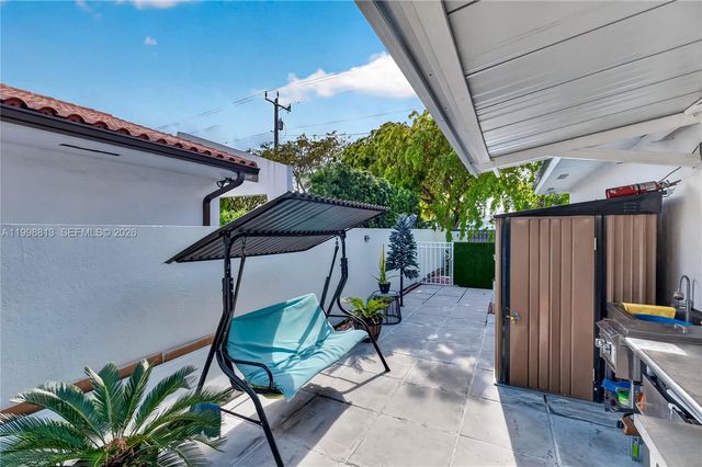 10140 SW 26th Ter, Miami, FL 33165