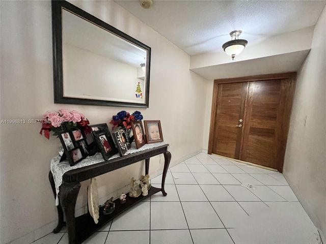 10140 SW 26th Ter, Miami, FL 33165