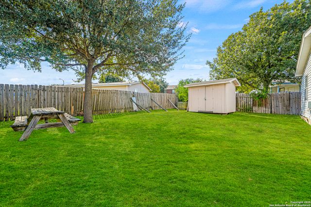 6018 Bear Meadow, San Antonio, TX 78222