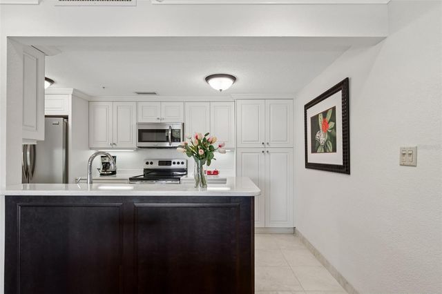 36750 US HIGHWAY 19 N 11205, Palm Harbor, FL 34684